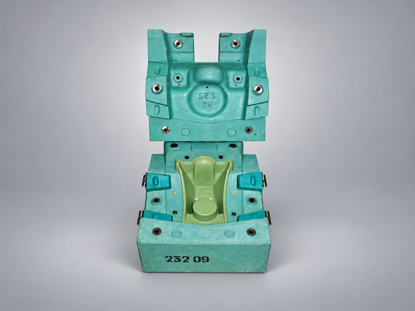 Ceramic case mould halves